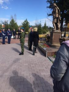 Сотрудники Няганского ДОСААФ России приняли участие в возложении цветов к мемориалам